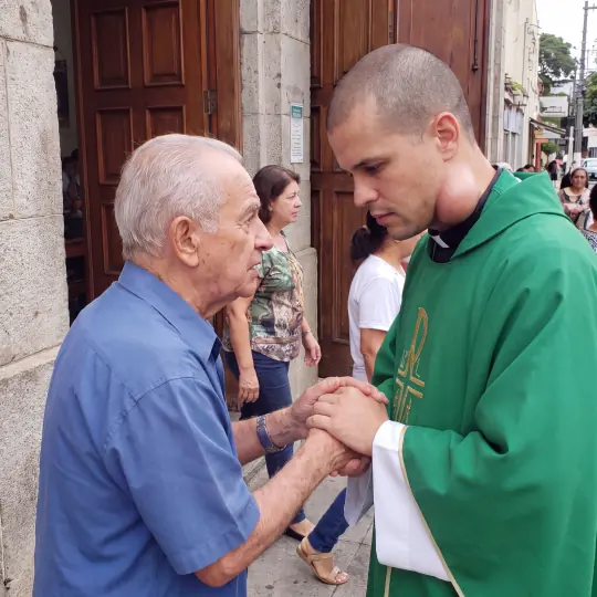 Tomás